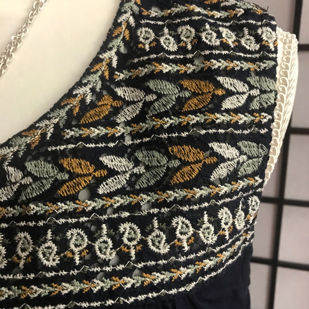Blouse - Picture 2 of 7